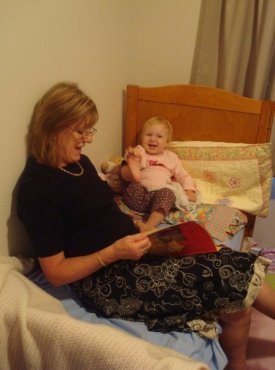 Mum and Nat reading